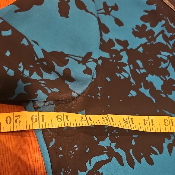 Dex Teal and Black Floral V-Neck Long Sleeve Blouse - Picture 11 of 12